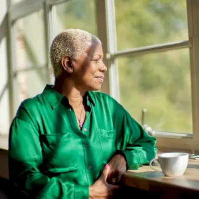 Cómo la meditación puede ayudar a reducir la presión arterial alta