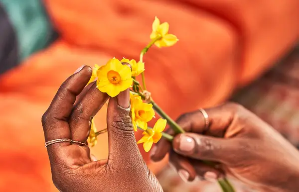 Planten die bloeien in maart