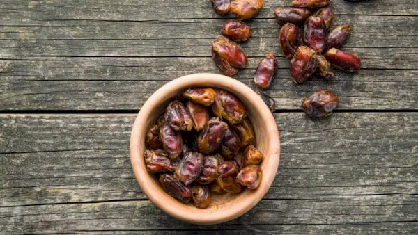 तेज़, आसान प्रसव के लिए खजूर के नुस्खे