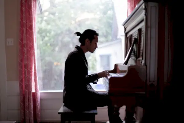 Avantages de l'utilisation de la musicothérapie pour soulager le stress et l'anxiété