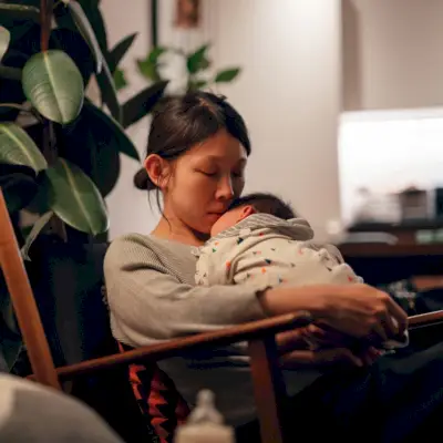 Pomemben vodnik za poporodno okrevanje telesa in duha