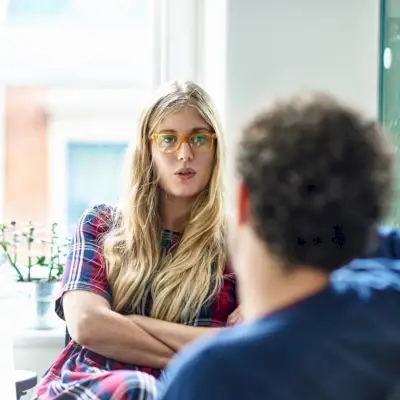 Како љубазно завршити разговор? Испробајте ових 5 пажљивих савета