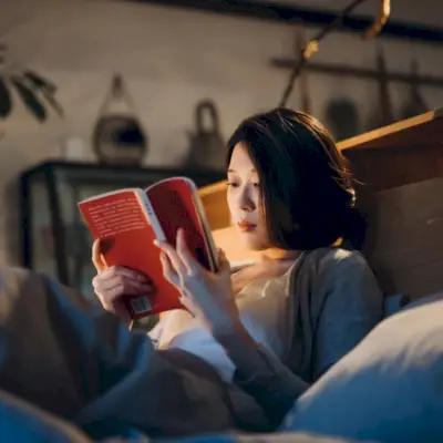 ¿Leer antes de acostarse es bueno para dormir? 14 beneficios y consejos