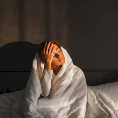 למה אתה מתעורר באמצע הלילה ואיך להפסיק