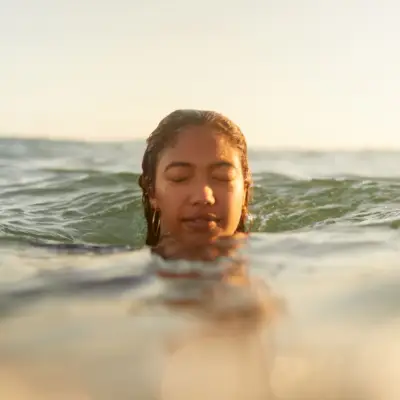 איך לווסת את מערכת העצבים שלך? נסה את 13 הטכניקות האלה