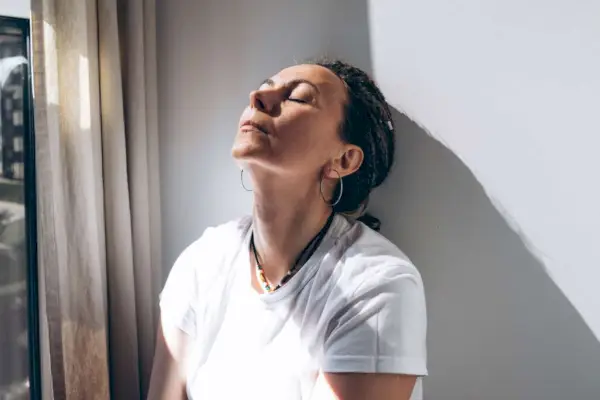 Как да намалим кортизола: 10 начина за естествено намаляване на стреса