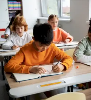 150 radošo skolu nosaukumi