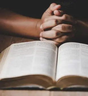 İncil'de geçen 200 kadın ismi