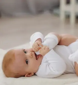 200 imen za prerojene otroke