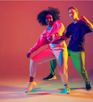 150 noms de groupes de danse créatifs