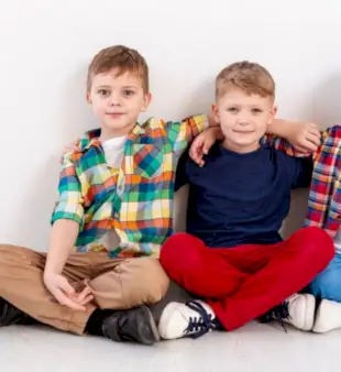 200 navneforslag til trillinger