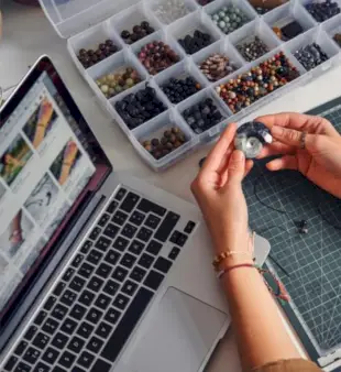 100 mien pre obchod so striebrom a zlatom