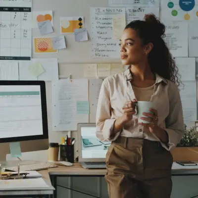 Cómo mantener una actitud positiva en el trabajo: 18 consejos para entrenar tu mente